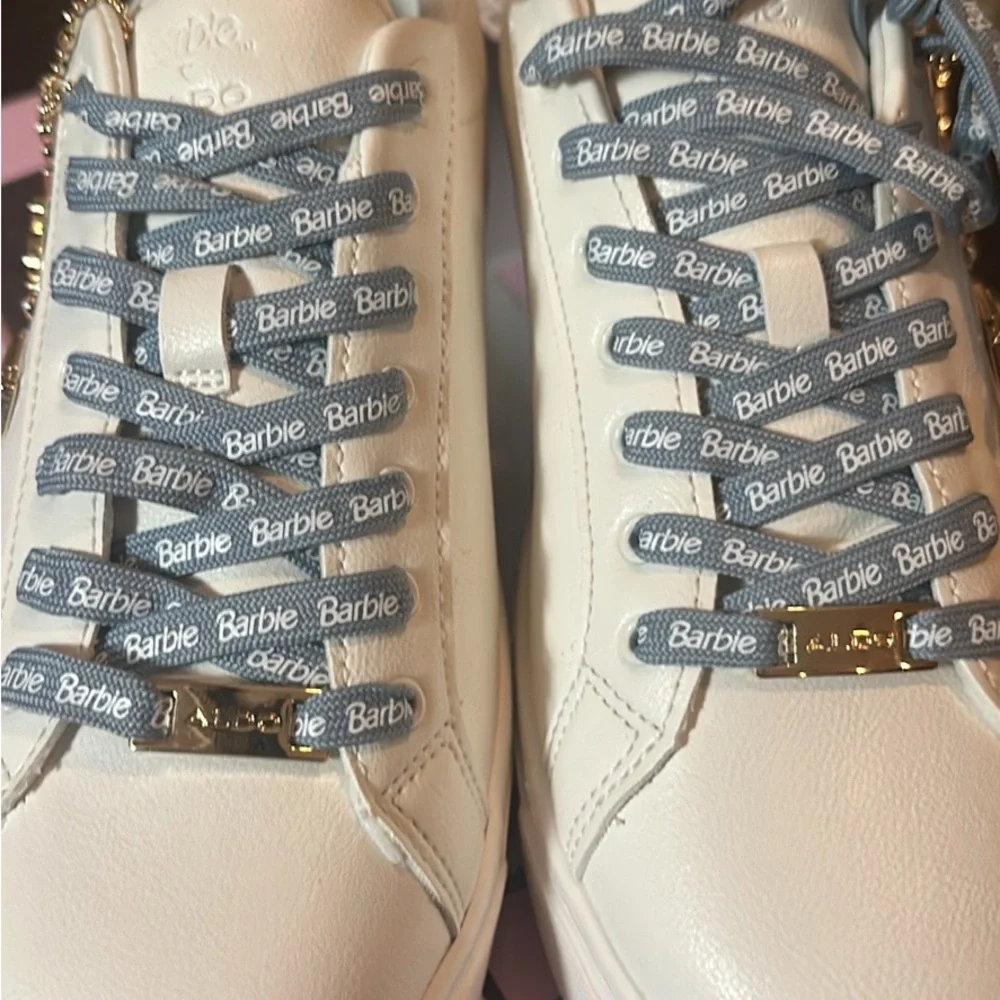 - Barbie ALDo new in box size 9 and size 6.5 white women’s shoes - Picture 2 of 7